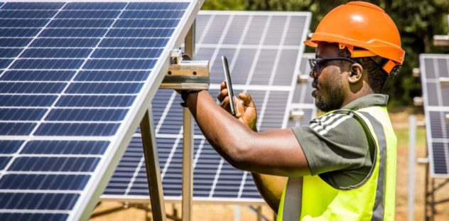 Énergie solaire au Cameroun : comment SOLAR ACCESS et AFRIKANET apportent une électricité fiable aux foyers et aux PME